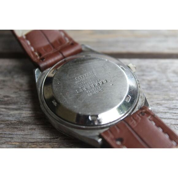 Vintage 1981 Citizen Automatic Mens Silver Watch W/daydate & Yellow accents - Picture 5 of 6